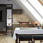 Mistral Bed & Breakfast 3*