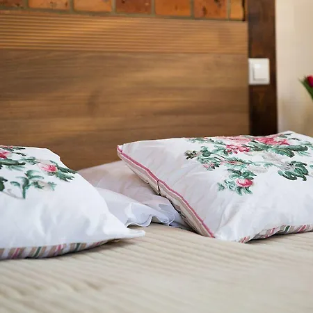 Mistral Bed & Breakfast 3*