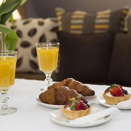 Mistral לינה וארוחת בוקר