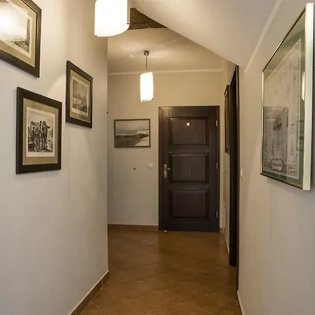 Mistral לינה וארוחת בוקר 3*