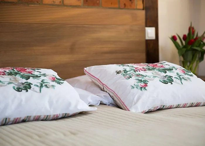 Mistral Bed & Breakfast 3*