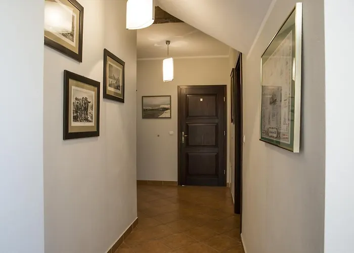 Mistral Bed & Breakfast 3*